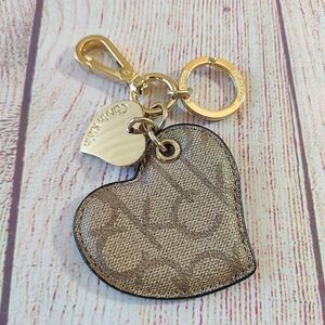 Calvin Klein signature logo hearts key ring